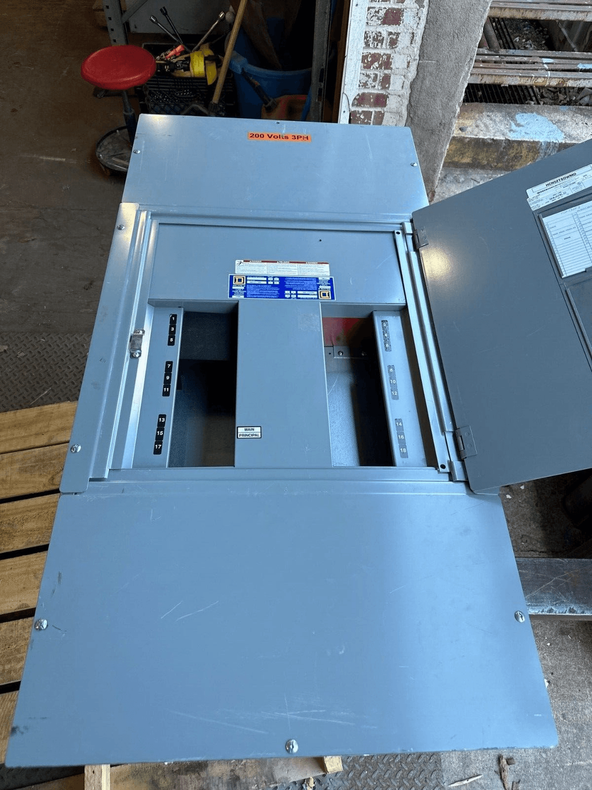 Square D I-Line Panelboard 225A 480Y/277V 3PH 4W Indoor Encl 18 Cir MCB P430 – image 1