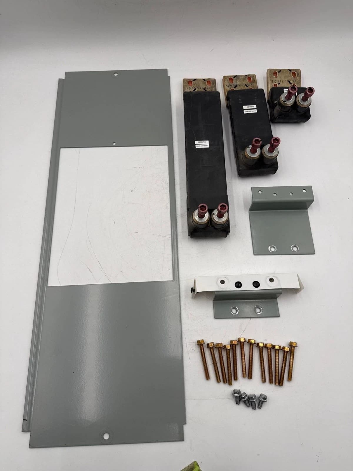 Eaton KPRL4ND Mounting Hardware PRL4 Panel 25" Cover ND HND Breakers 1200A 600V – image 1