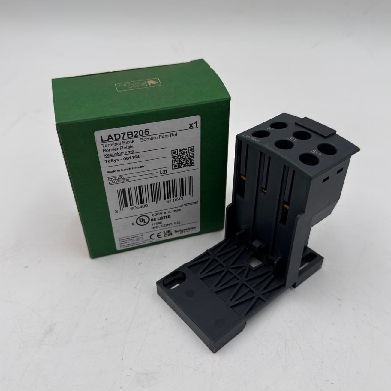 Schneider LAD7B205 Terminal Block Adapter For Mounting Overload Relay TeSys Deca – image 1