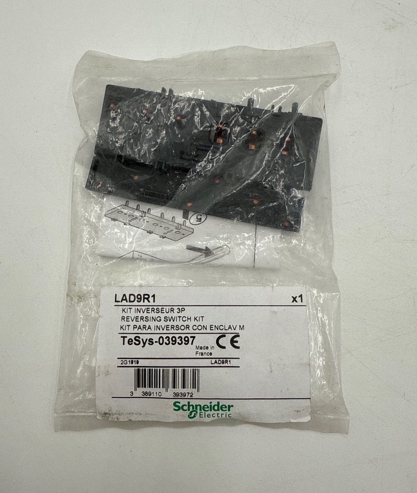 Schneider Electric LAD9R1 Contactor Accessory Reversing Switch Black – image 1