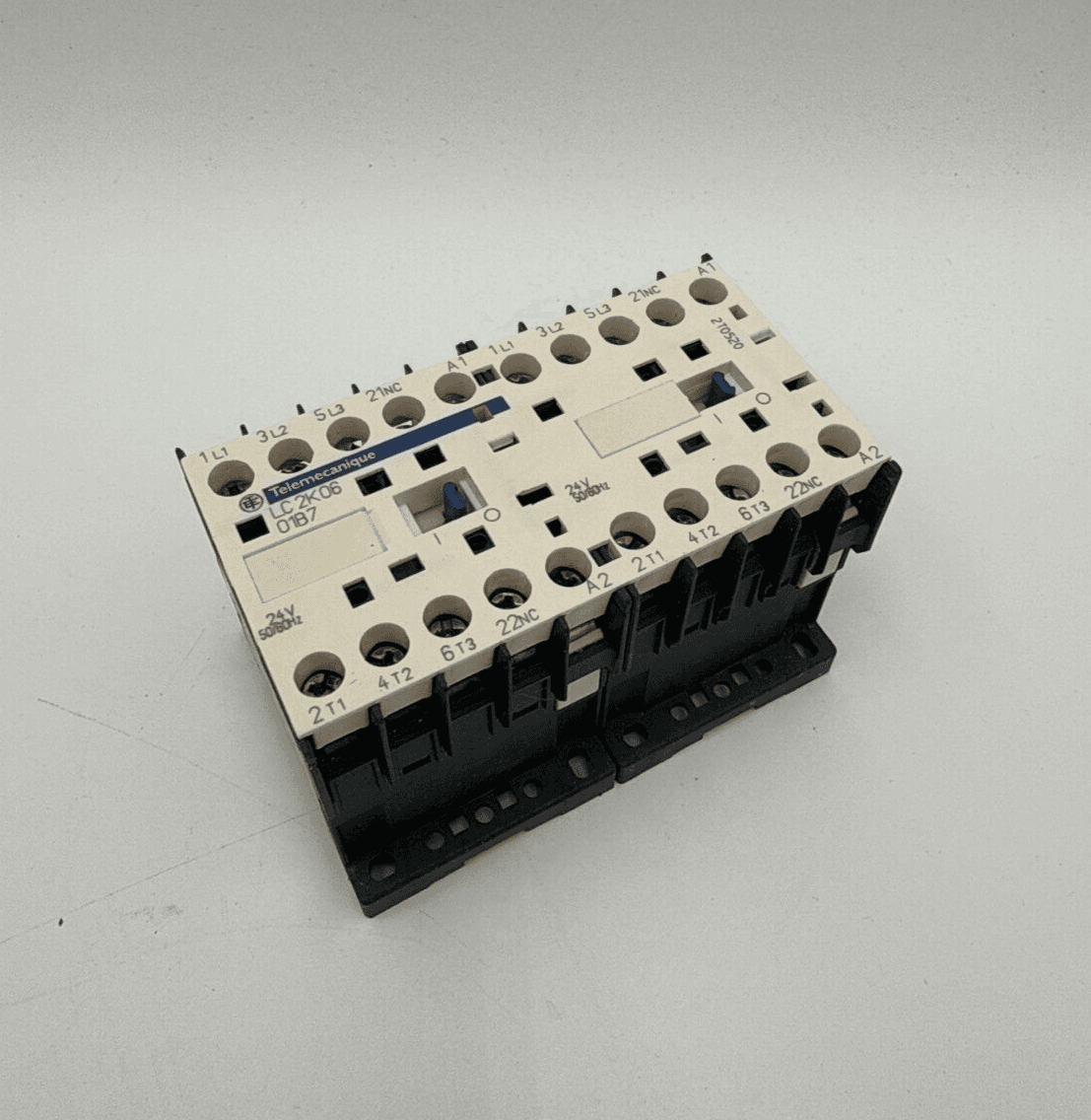 Telemecanique LC2K06 01B7 – image 1