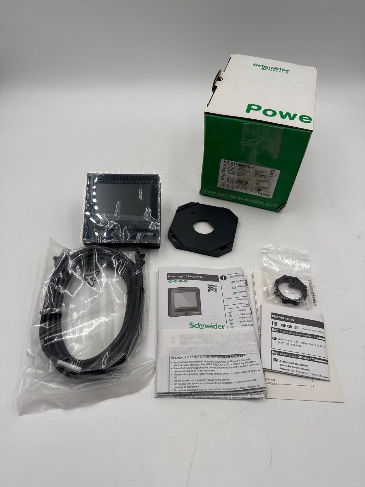 Schneider METSEPM89RD96 Remote Display POWERLOGIC PM8000 W/ Cable and Mount Accs – image 1