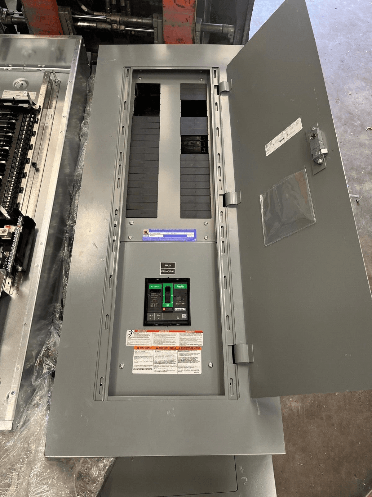 Square D NF Panelboard 100A 480/277V 3PH 4W 42 Circuit Indoor Encl P005 – image 1