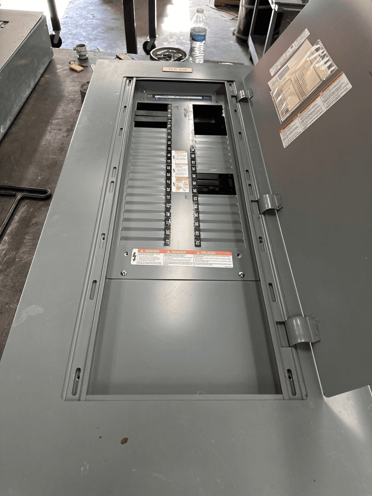 Square D 250A NF Panelboard 240V 600Y/347V 3PH 4W 42 Cir Box P399 – image 1