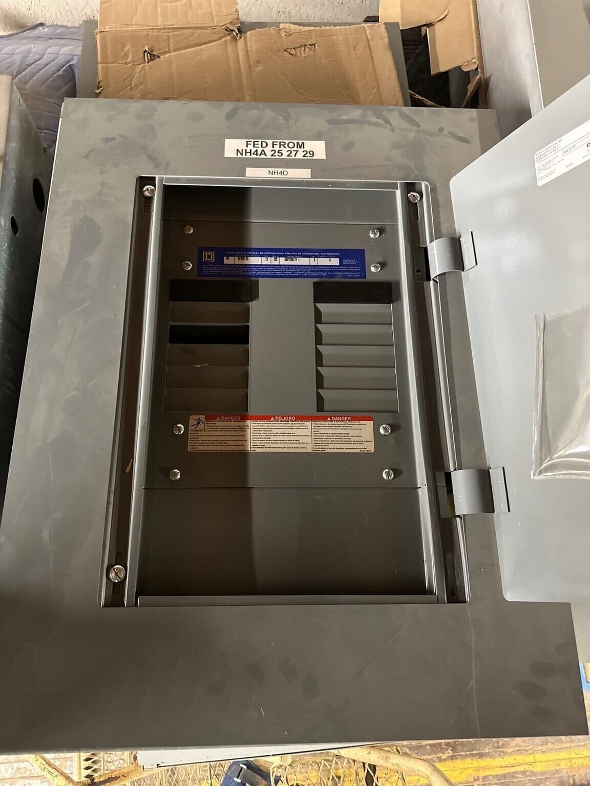 Square D NF412L1C NF Panelboard 125A 600V 3PH 4W 12 Circuit MLO P504 – image 1