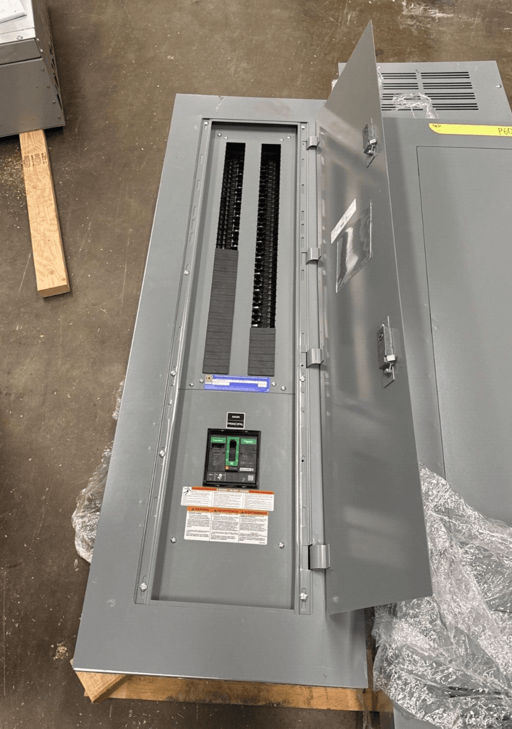 Square D NQ Panelboard 250A 208Y/120V 3PH 4W 84 Circuit Indoor Encl P638 – image 1