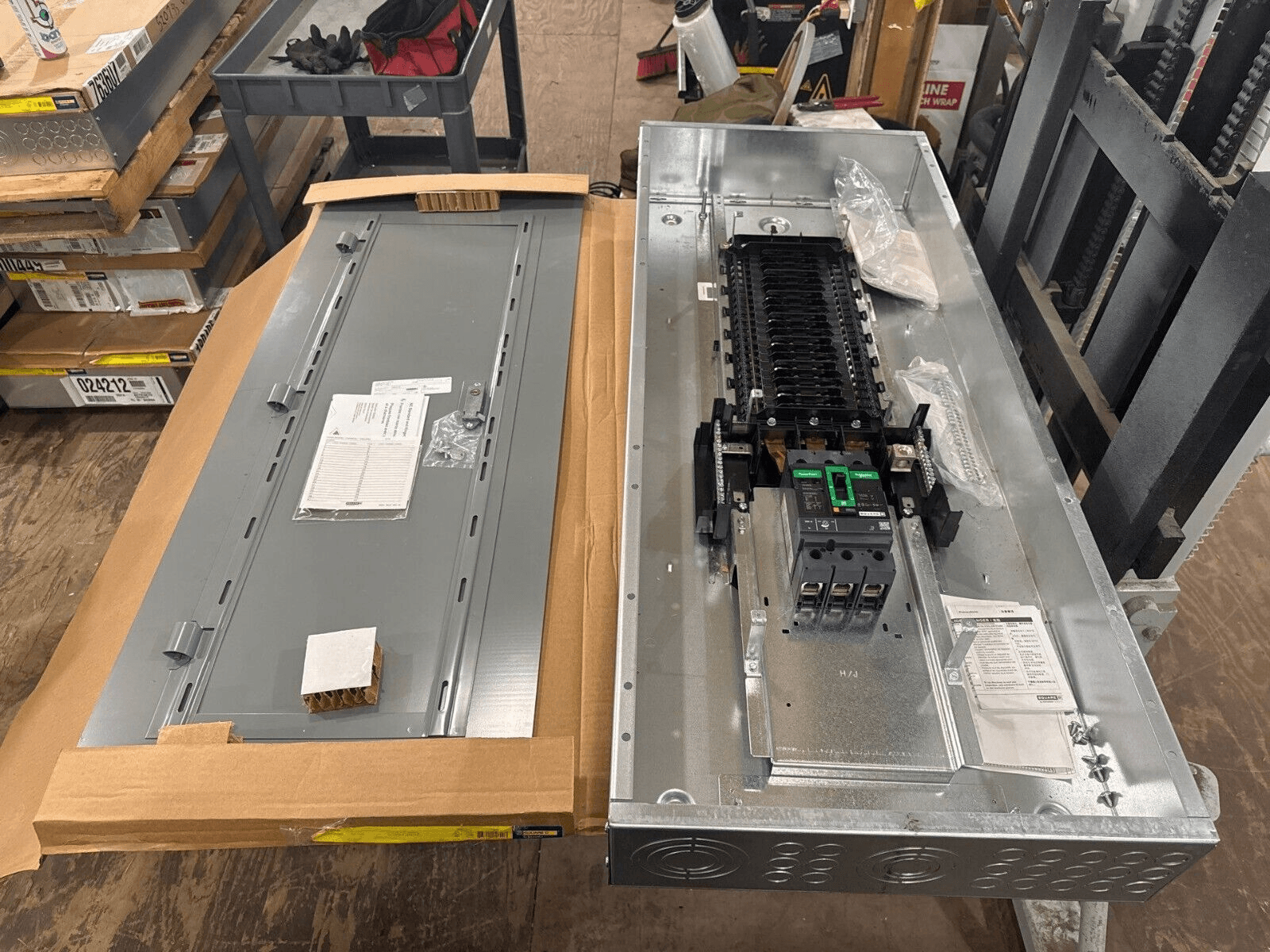 Square D NQ Panelboard 250A 208/120V 3PH 4W Main JDP36250 P668 – image 1