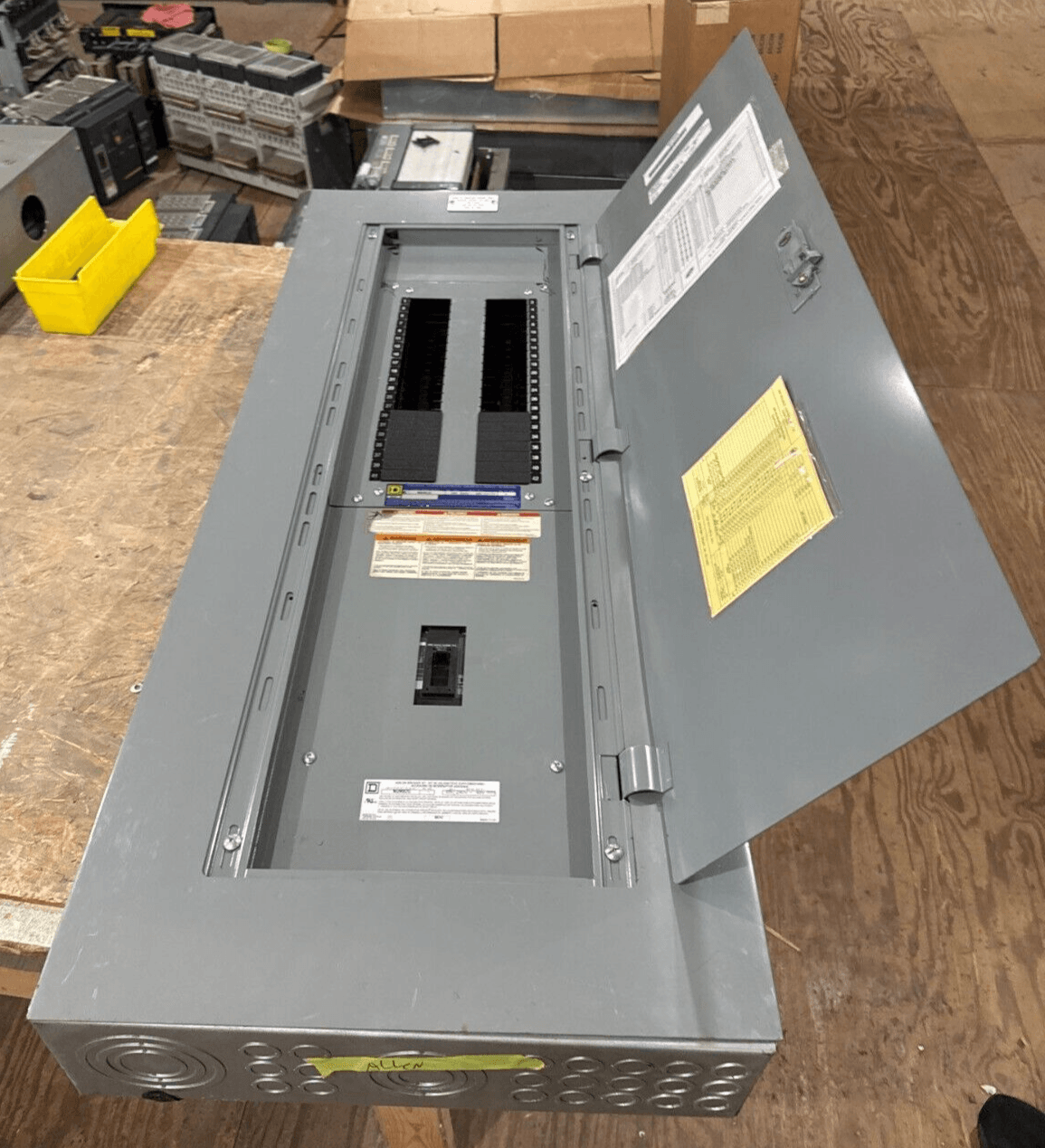 Square D NQ442L2C NQ Panelboard 225A 240V 3PH 4W 42 Cir Indoor Encl MCB P655 – image 1