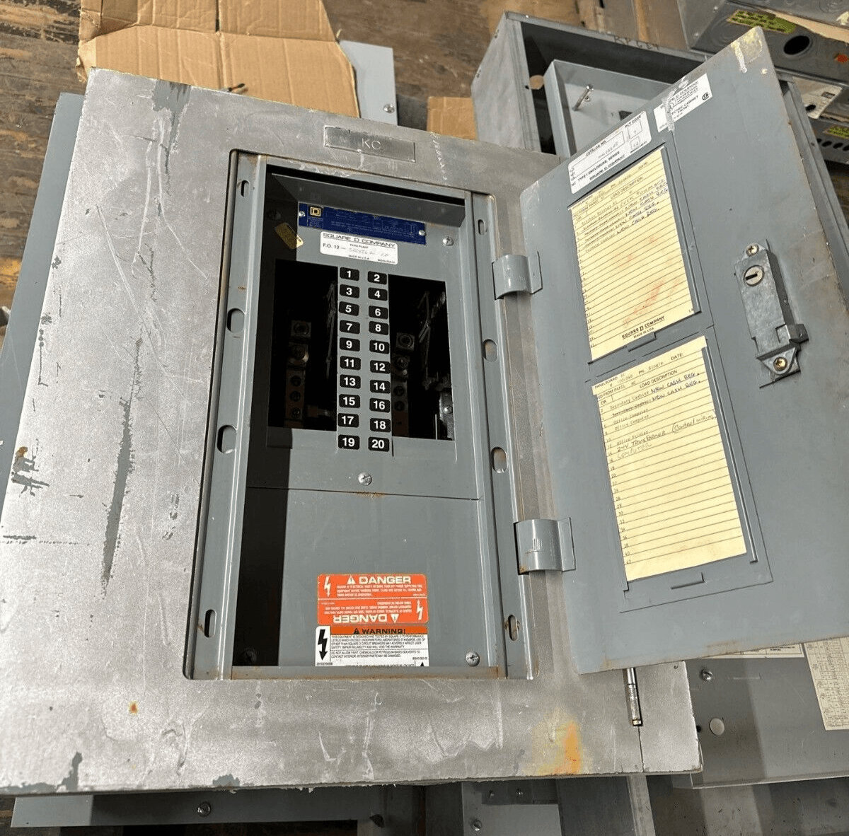 Square D NQOD20L100CU Panelboard 100A 120/240V 3PH 3W MLO Main Lug P309 – image 1