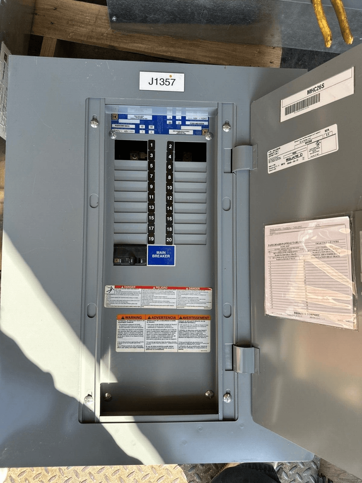 Square D NQOD20M100CU Panelboard 100A 240V 1PH 3W Indoor Encl P528 – image 1