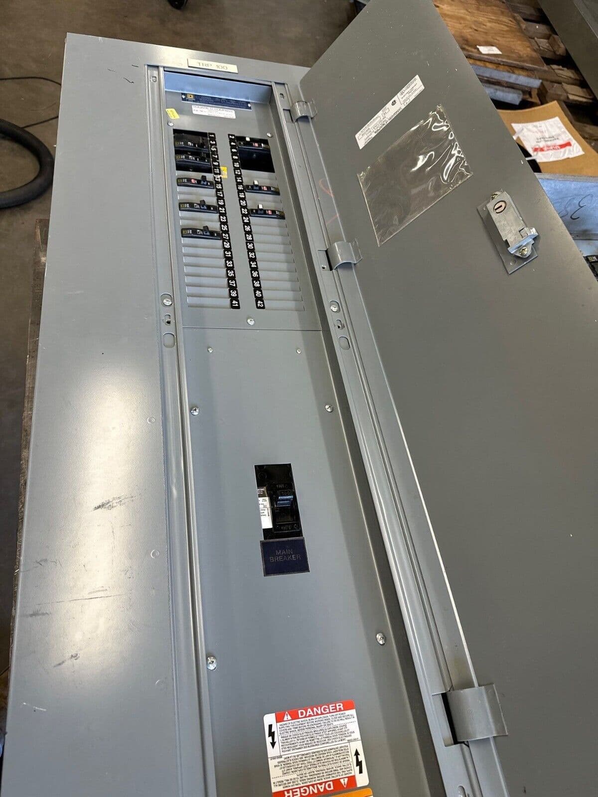 Square D NQOD442M225 Panelboard 225A 208/120V 3PH MCB Indoor Encl P358 – image 1