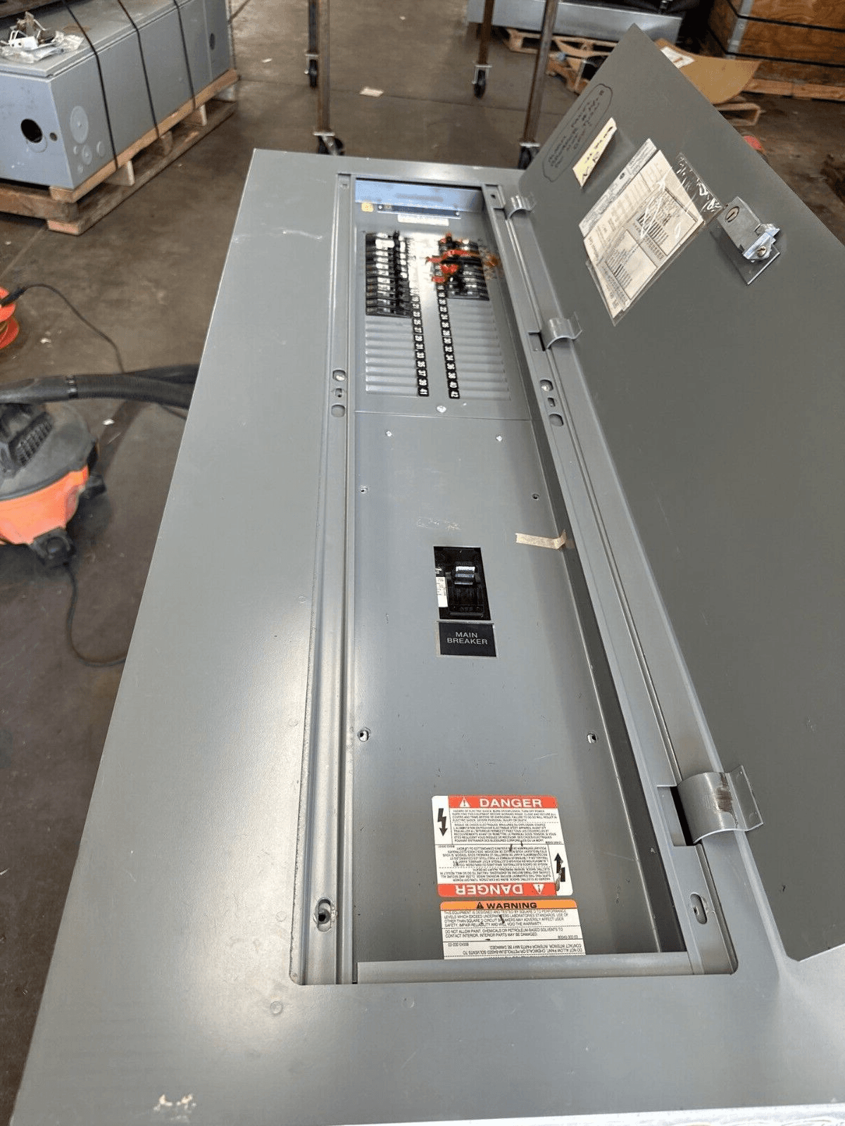 Square D NQOD442M225 Panelboard 225A 208/120V 3PH 4W MCB P381 – image 1