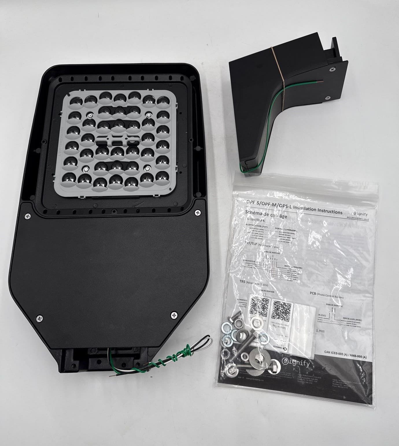 Gardco Optiform Small Area Light LED Arm Mount Black 120/277V 136W – image 1