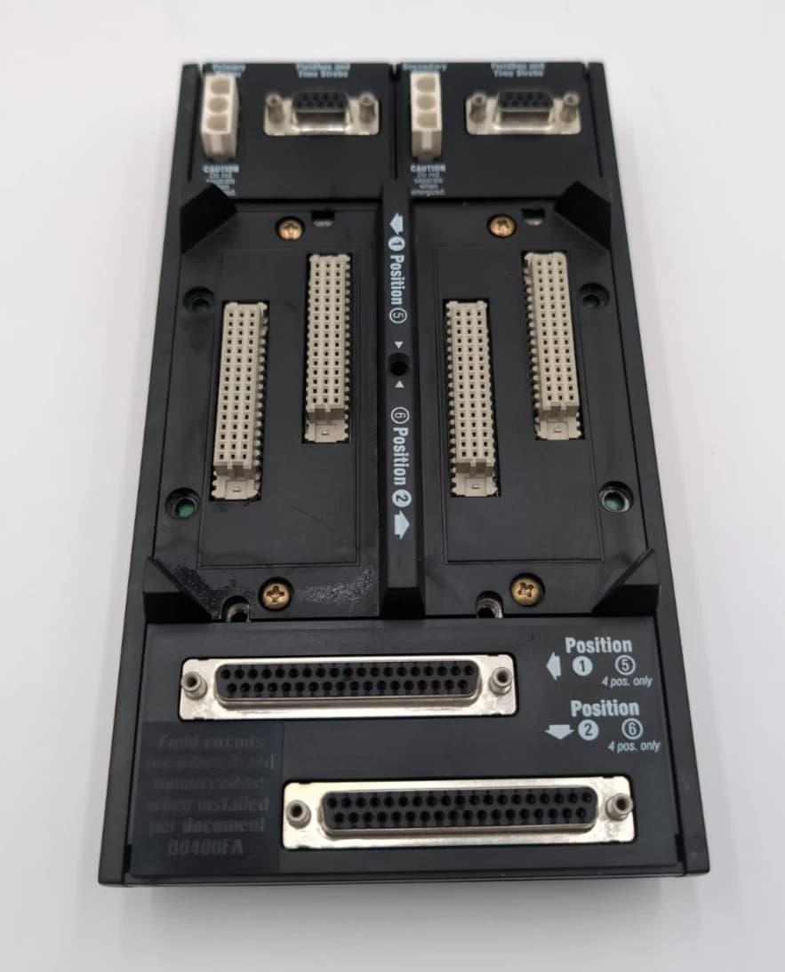 FOXBORO P0926KE Base Plate for FCM Modules 2 Slots Backplane USED