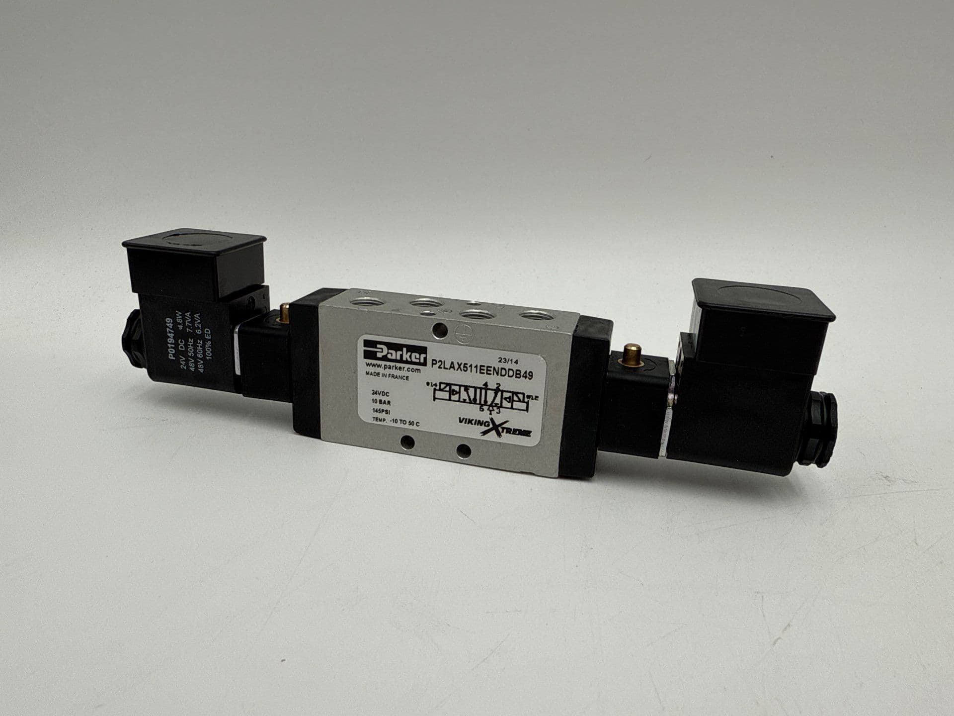 Parker P2LAX511EENDDB49 Viking Xtreme Series Pneumatic Solenoid Valve – image 1