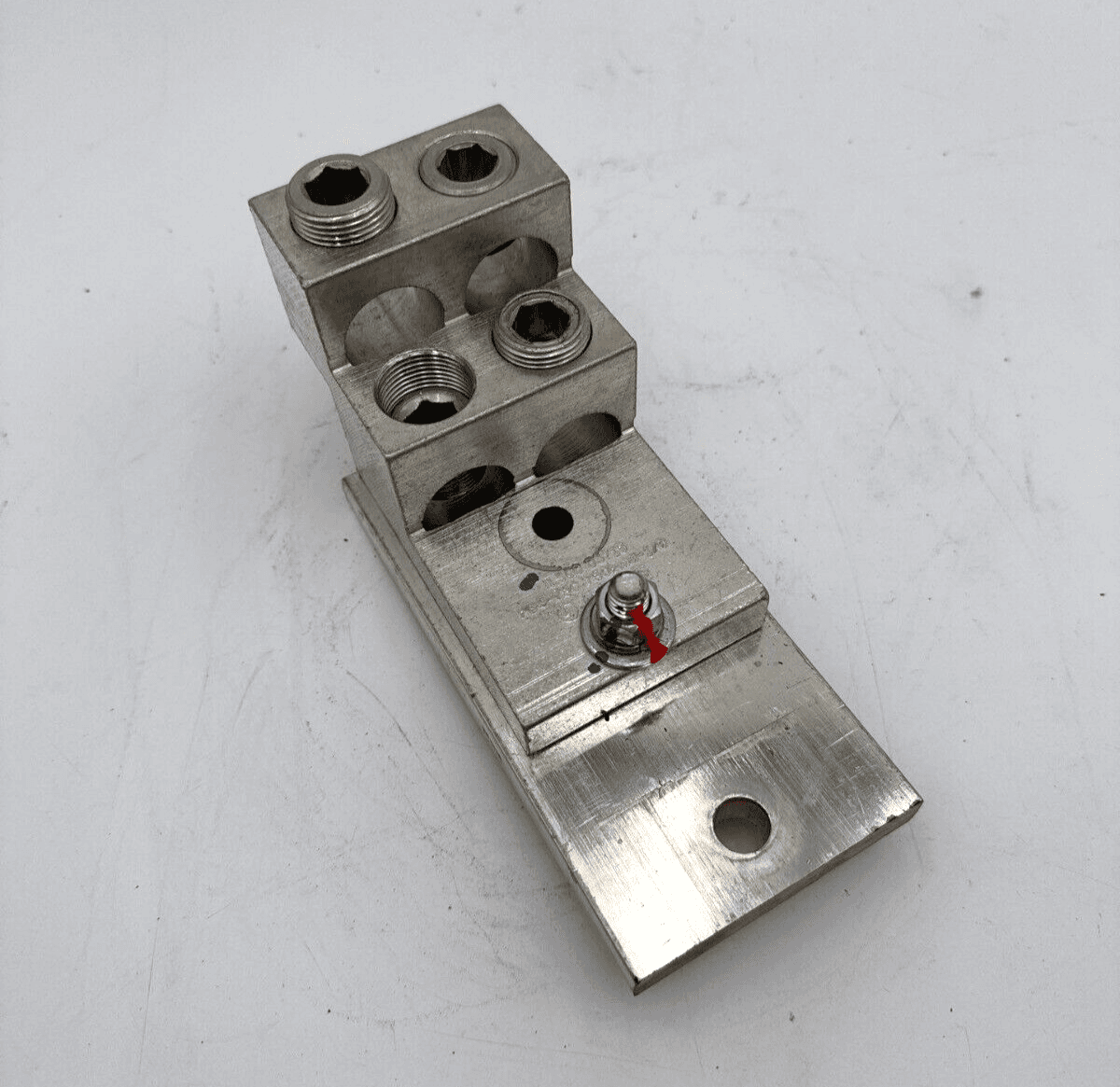 Ilsco PB4-750 – image 1