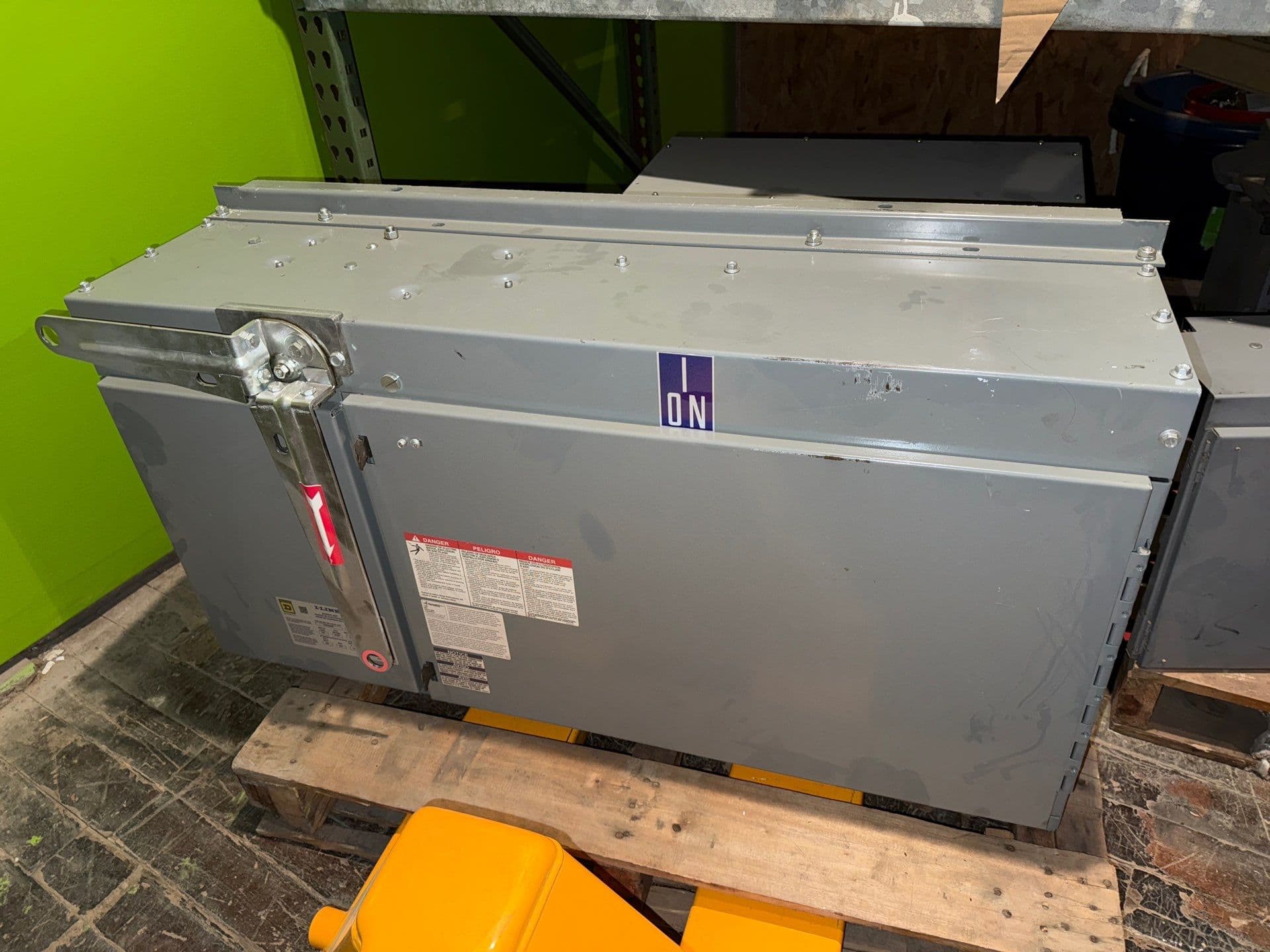 Square D PBQ3660G Bus Plug 600A 3W 600V I-Line Busway Switch