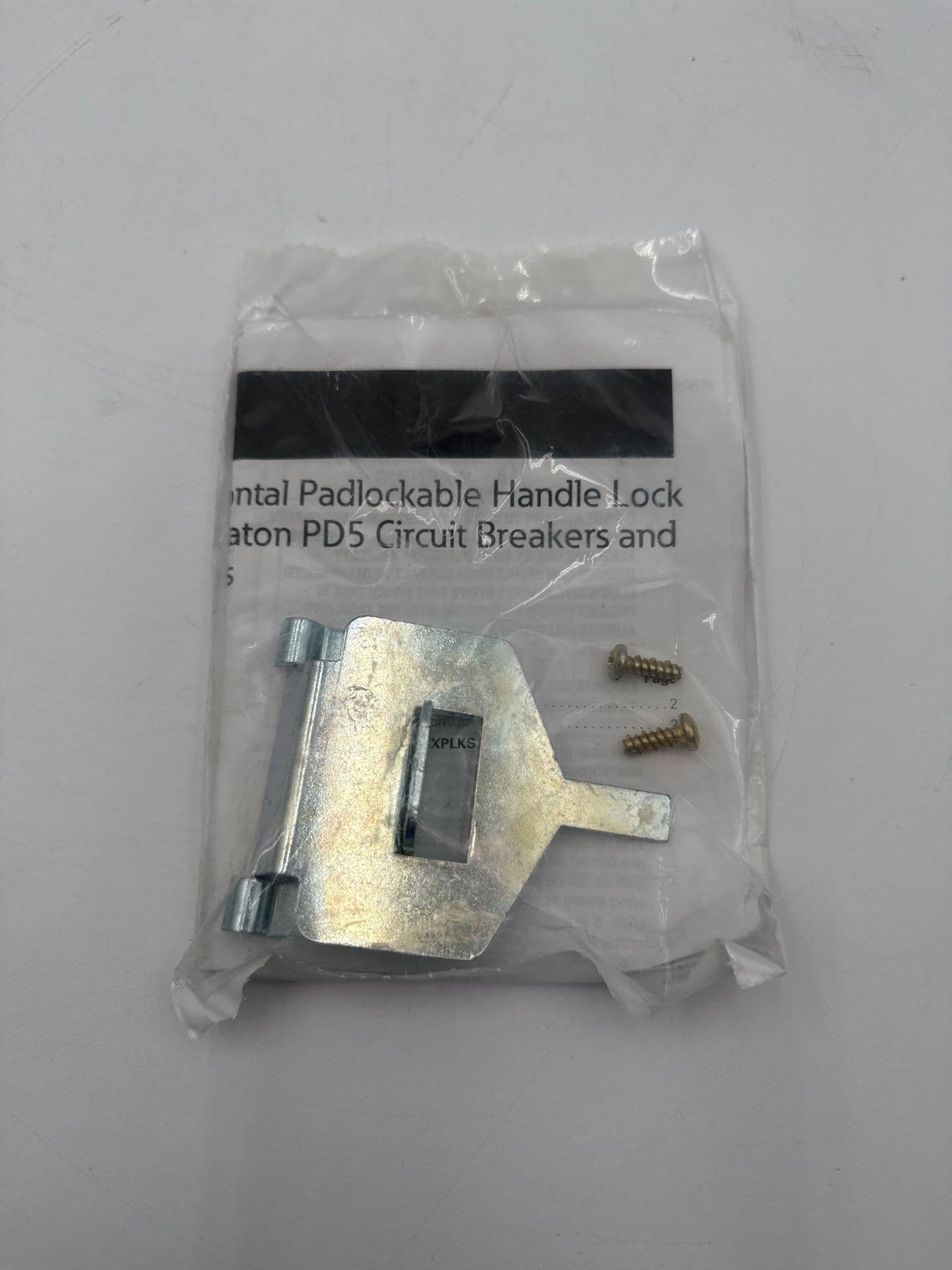 Eaton PDG5XPLKS Power Defense L/R Side Padlockable Hasp PD5 Global Frame J-K – image 1