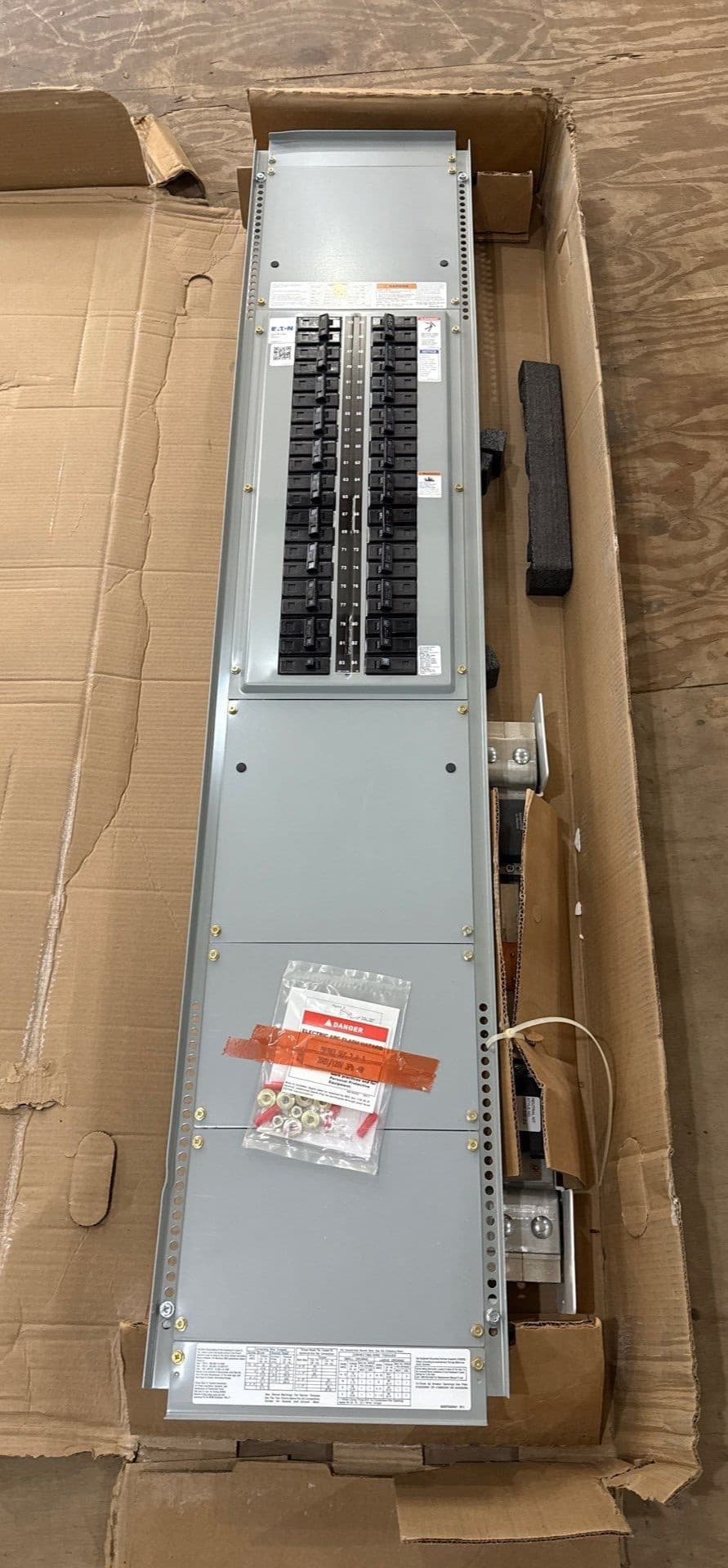 Eaton PRL1A Interior Panelboard 400A 208/120V 3PH 4W MLO 400 Amp Panel – image 1