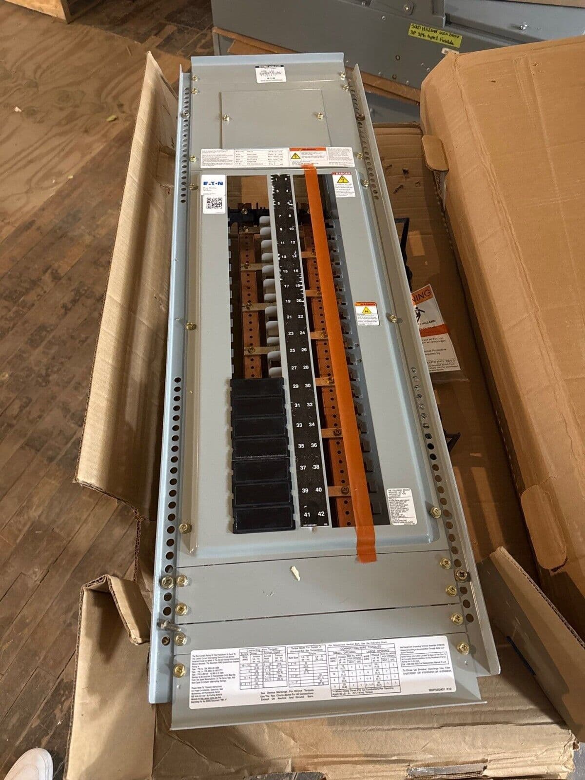 Eaton PRL1A3225X42CS Panelboard Interior 225A 208/120V 3PH PRL1A 42 Circuit – image 1