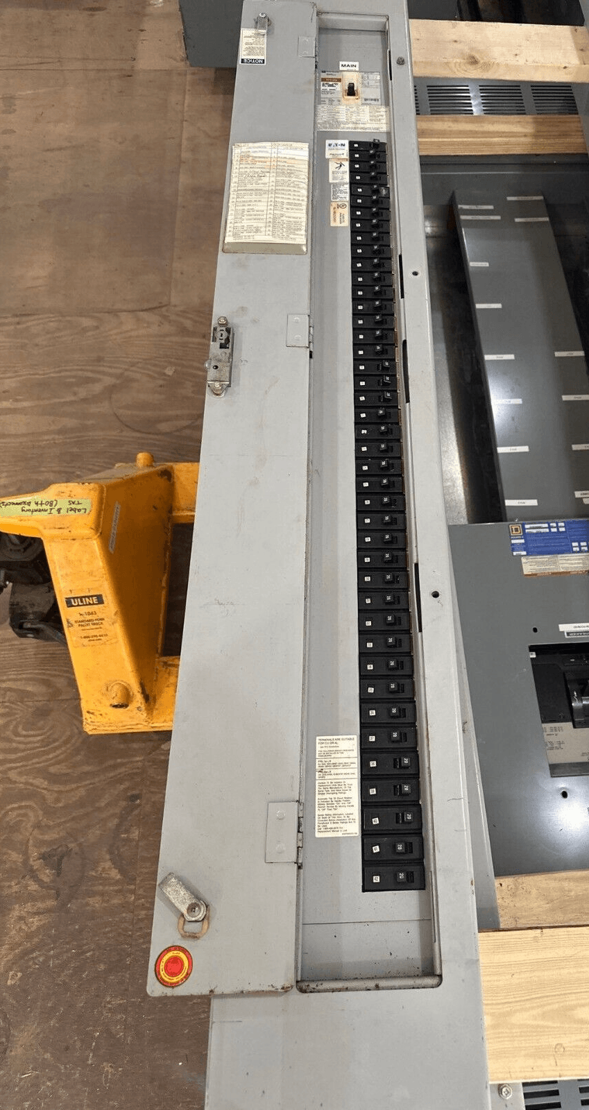 Eaton PRL1a-LX Panelboard 225A 120/240V 1PH 3W Indoor Encl 42 Circuit P550 – image 1