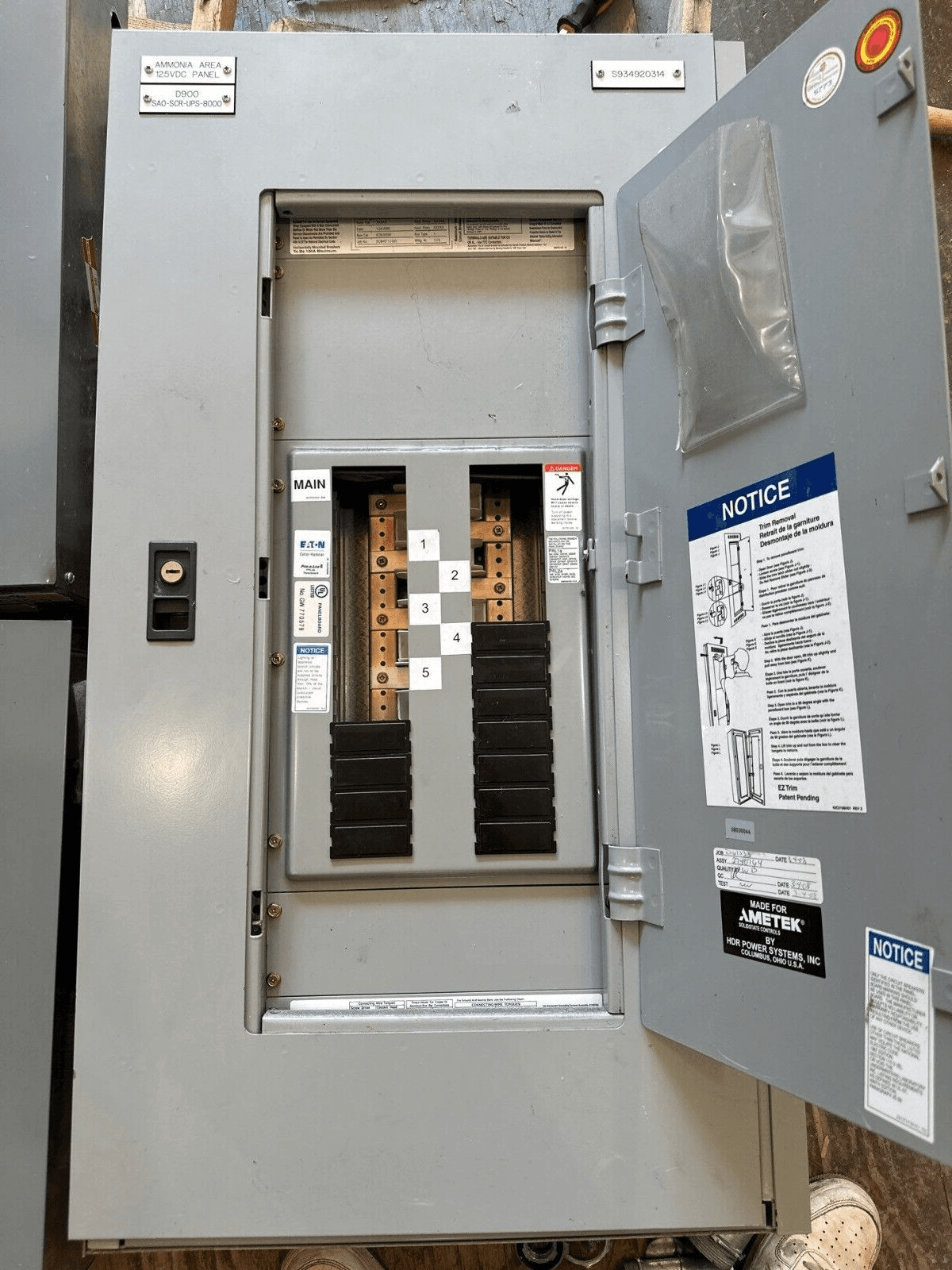 Eaton PRL2A Panelboard 100A 125VDC 1PH 2W 18 Circuit Indoor Encl P529 – image 1