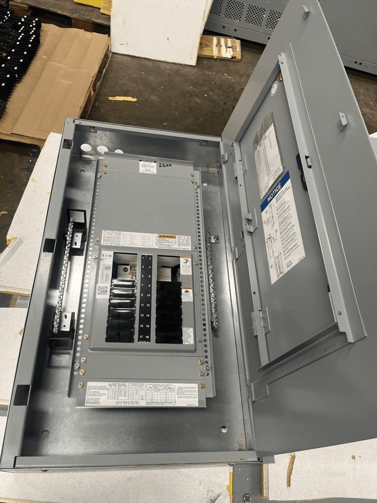 Eaton PRL2A Panelboard 100A 480/277V 4W 3PH Indoor Encl 18 Circuit MLO P577 – image 1