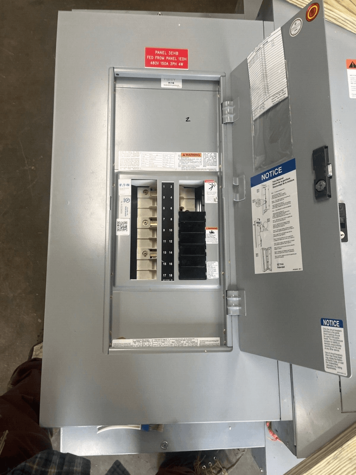 Eaton PRL2A Panelboard 125A 480/277V 3PH 4W Indoor Encl 18 Circuit MLO P603 – image 1