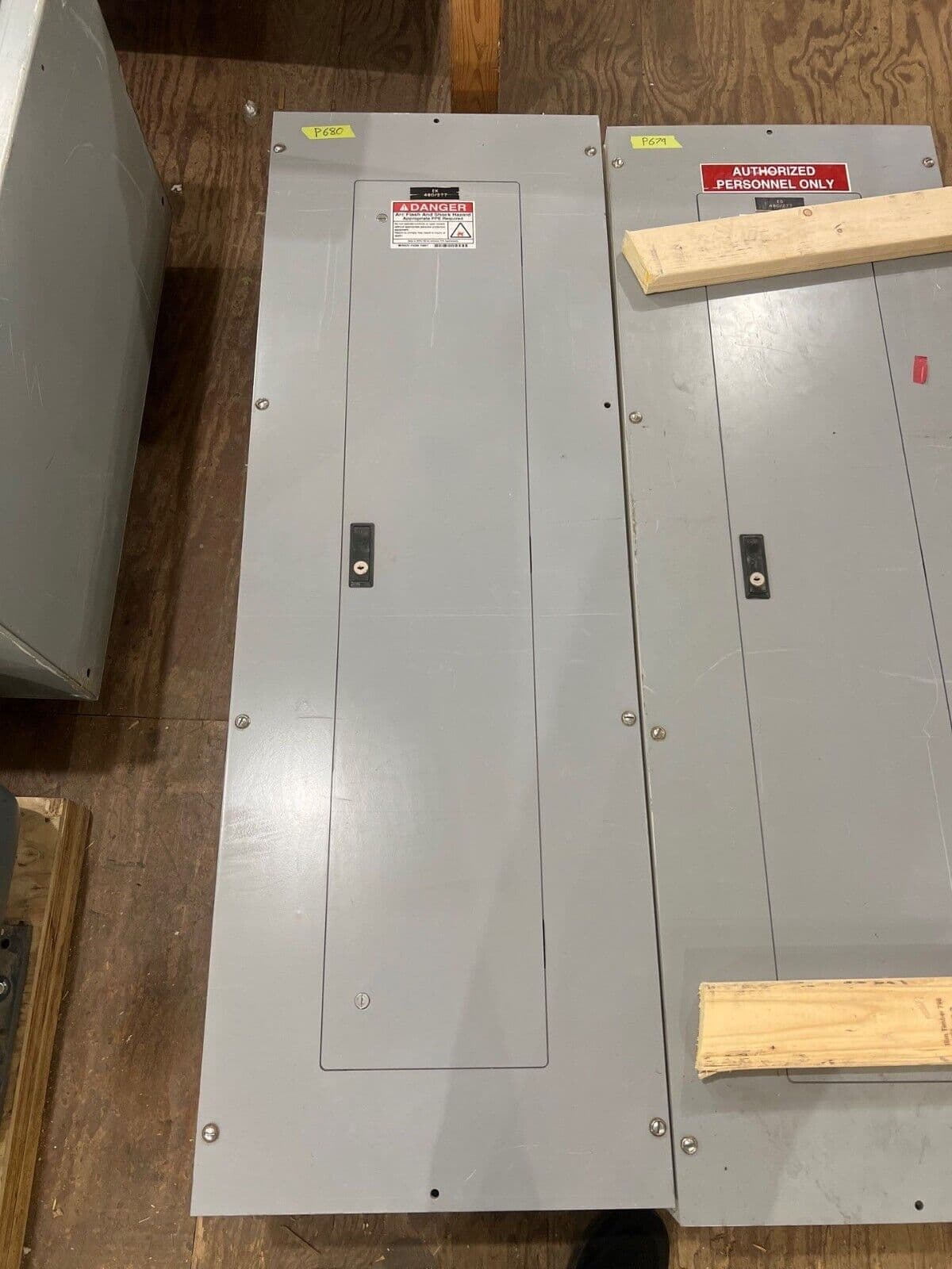 CH PRL3A Panelboard 100A 480/277V 3PH 4W 42 Cir MLO Main Lug Indoor P680 – image 1