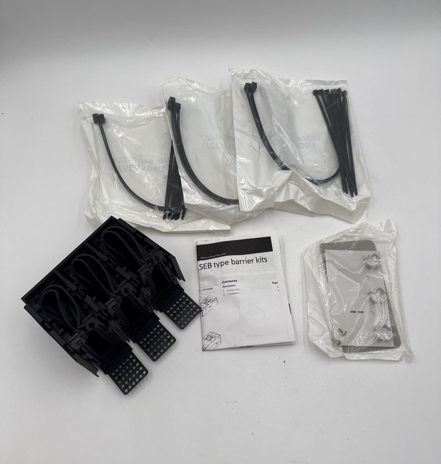 Eaton PRLSEBLGKD Finger Safe KD/LG Frame Service Barrier Assembly – image 1