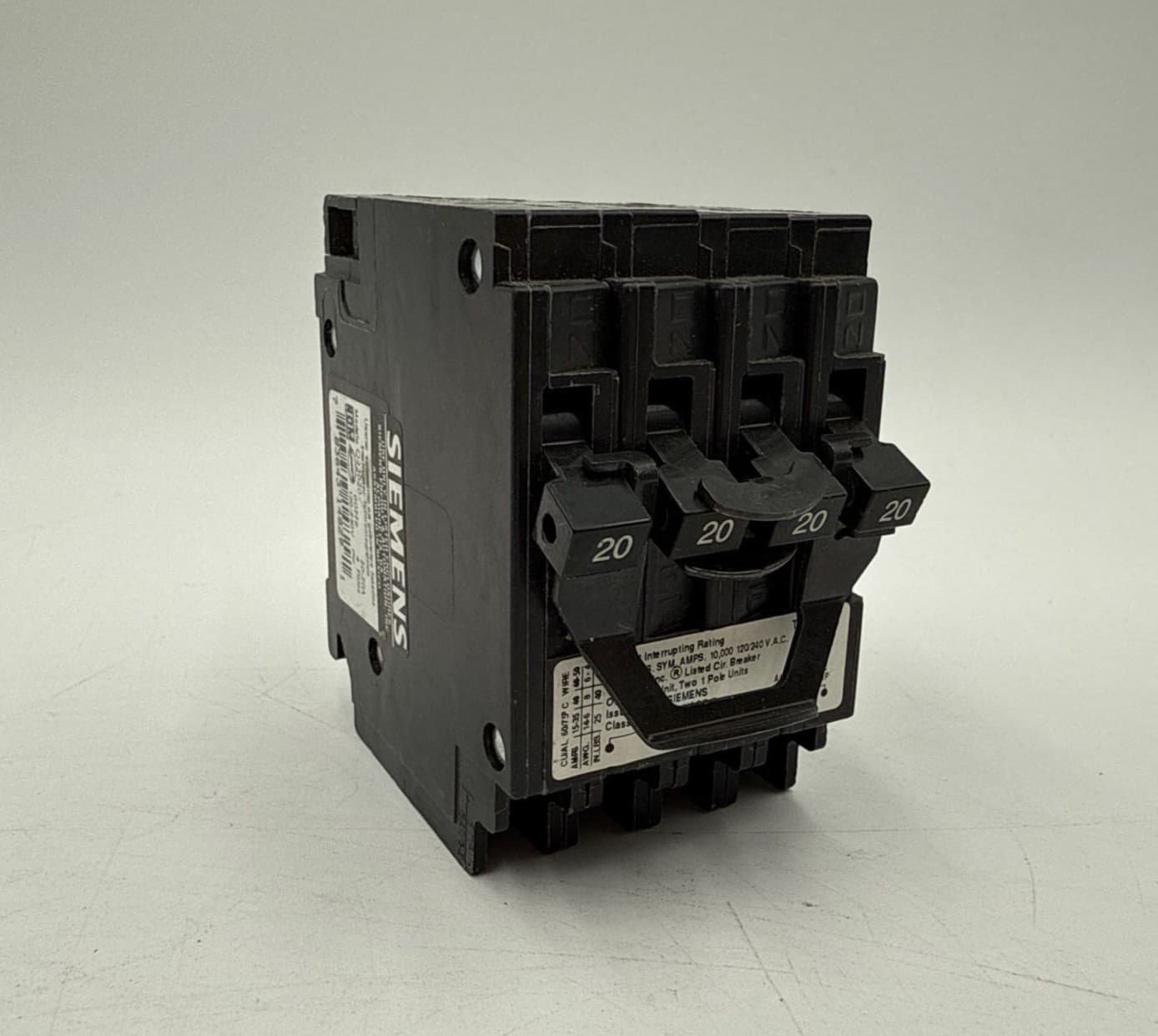 Siemens Q22020 Circuit Breaker Two 2 Pole 20 Amp 120/240V QT Plug-On Quad – image 1