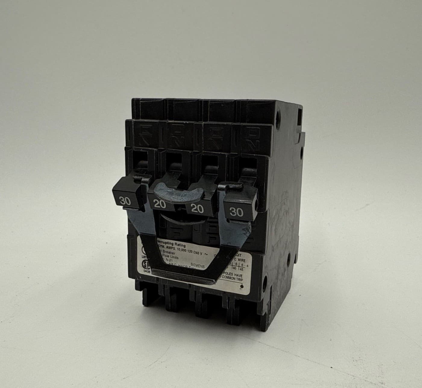Siemens Q23020 Circuit Breaker 20 Amp 30 Amp 120/240V QT Plug-On Quad Two 2 Pole – image 1