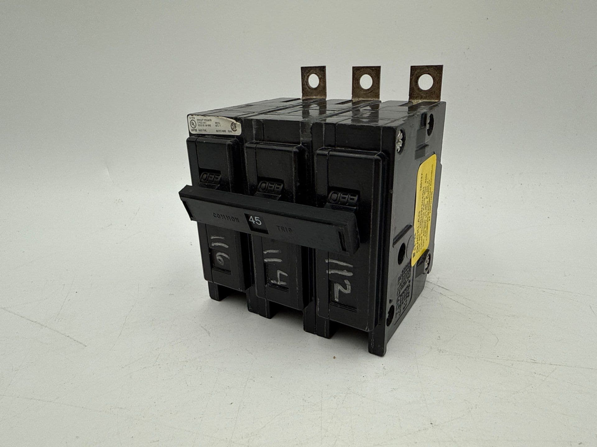 Eaton QBHW3045H Circuit Breaker 45A 3P 240V QBHW 22kA 45 Amp 3 Pole Bolt On – image 1