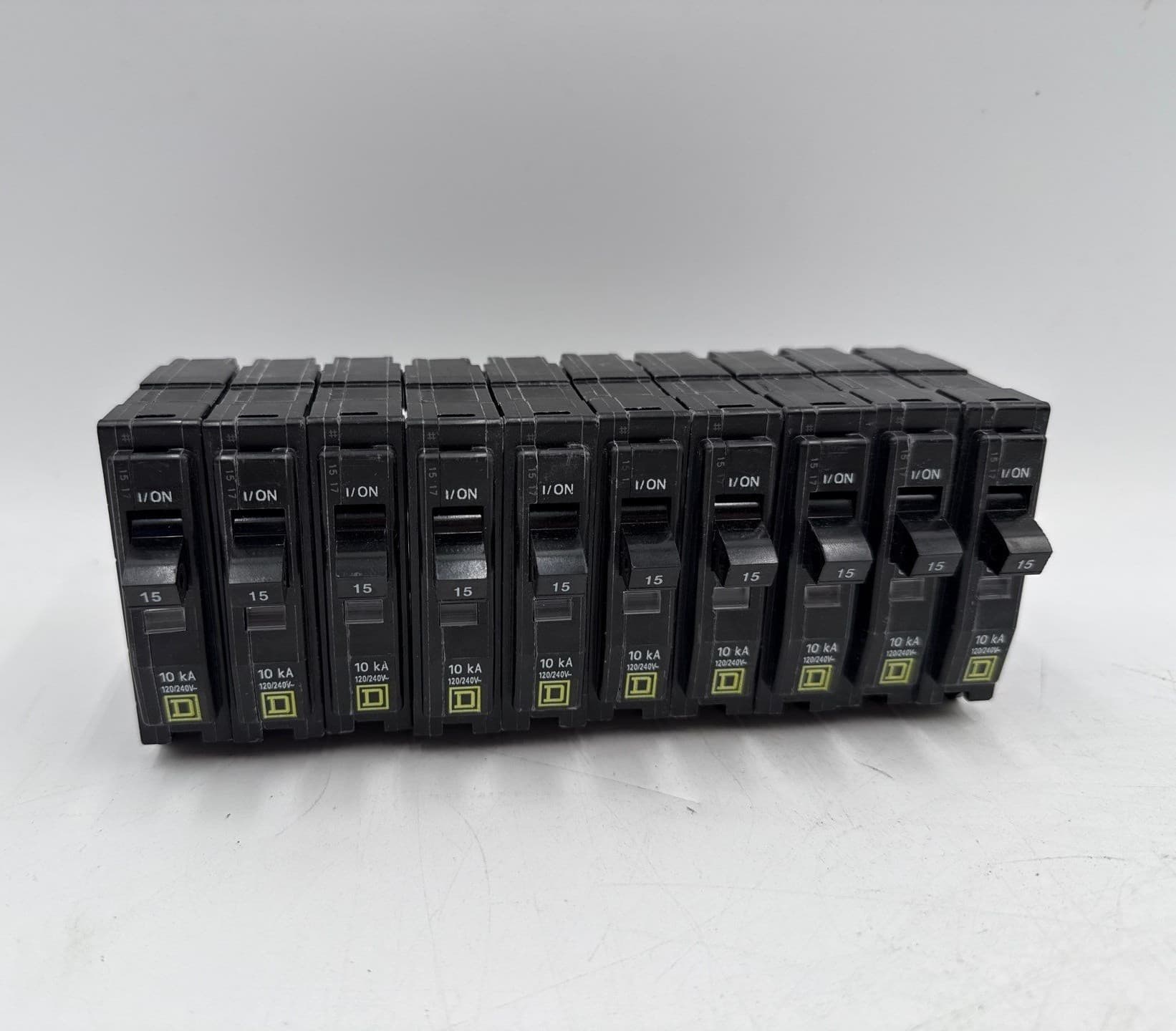 10PC Square D QO115 Plug On Circuit Breaker 15A 1P 120/240V QO 15 Amp Lot of 10 – image 1