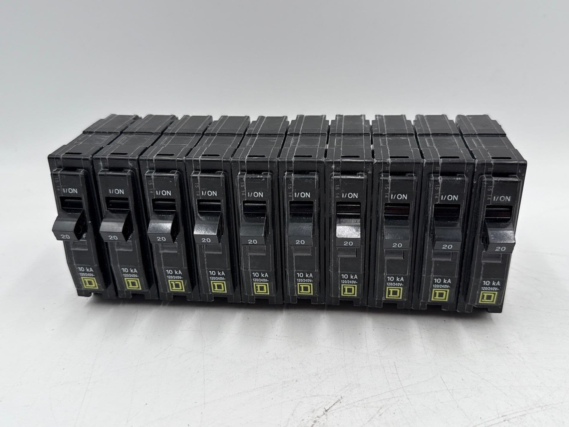 10PC Square D QO120 Plug On Circuit Breaker 20A 1P 120/240V QO 20 Amp Lot of 10 – image 1
