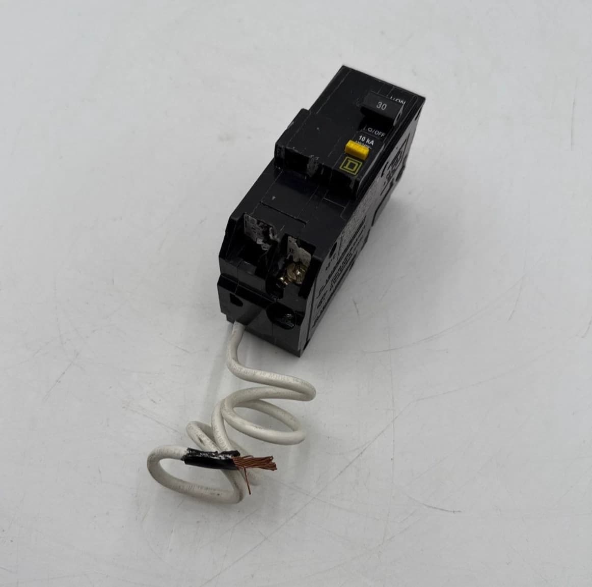 Square D QO230GFI Circuit Breaker 30A 2P 120/240V 1PH 10kA QO Plug On 30 Amp