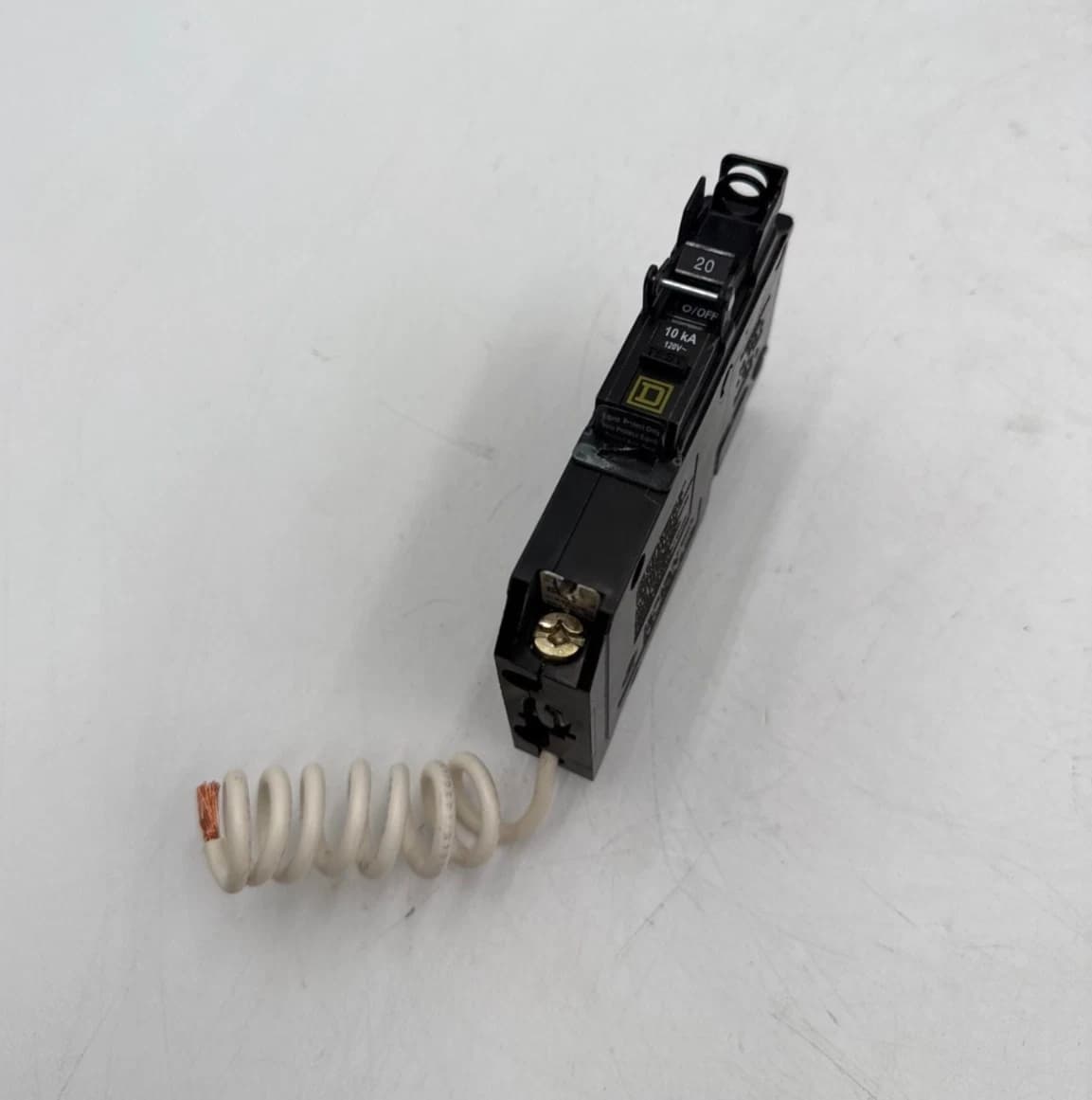 Square D QOB120EPD Circuit Breaker 20A 1P 120V 1PH Equip Ground Fault 20 Amp – image 1
