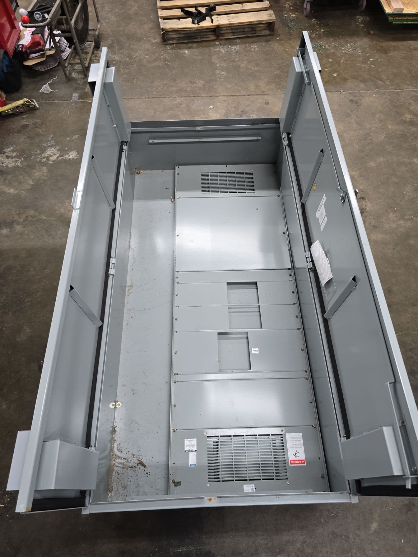 Eaton RPCB3673 Type 3R Enclosure 36" W x 73" H For PRL4 Panelboard