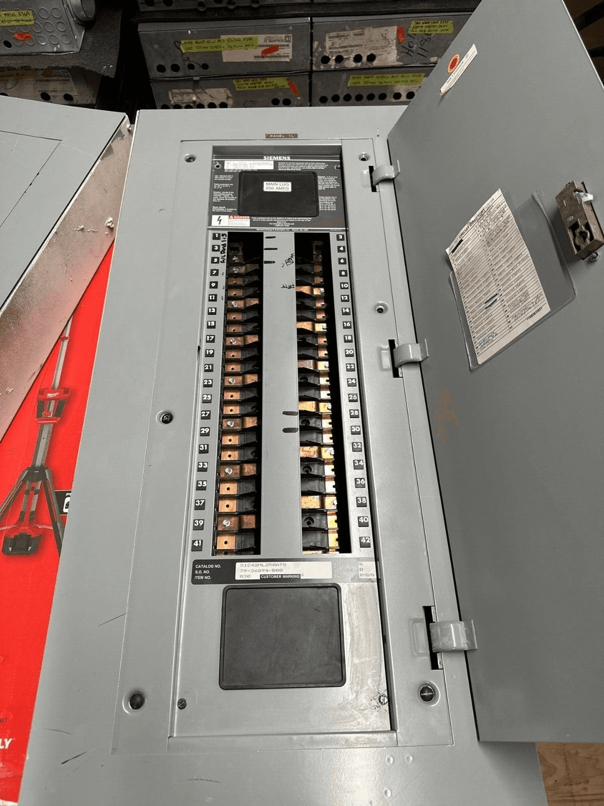 Siemens S1C42ML250ATS S1 Panelboard 250A 208/120V 3PH 4W Indoor Encl MLO P066 – image 1