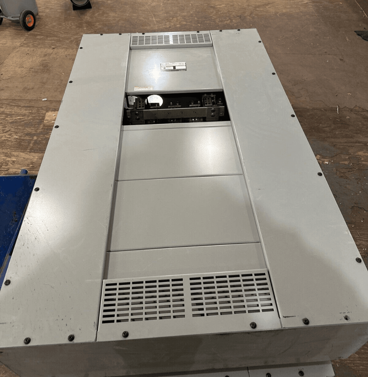 Siemens S5 Panelboard S5C60ML800ATS 800A 208Y/120V 3PH 4W Main Lug MLO P506 – image 1