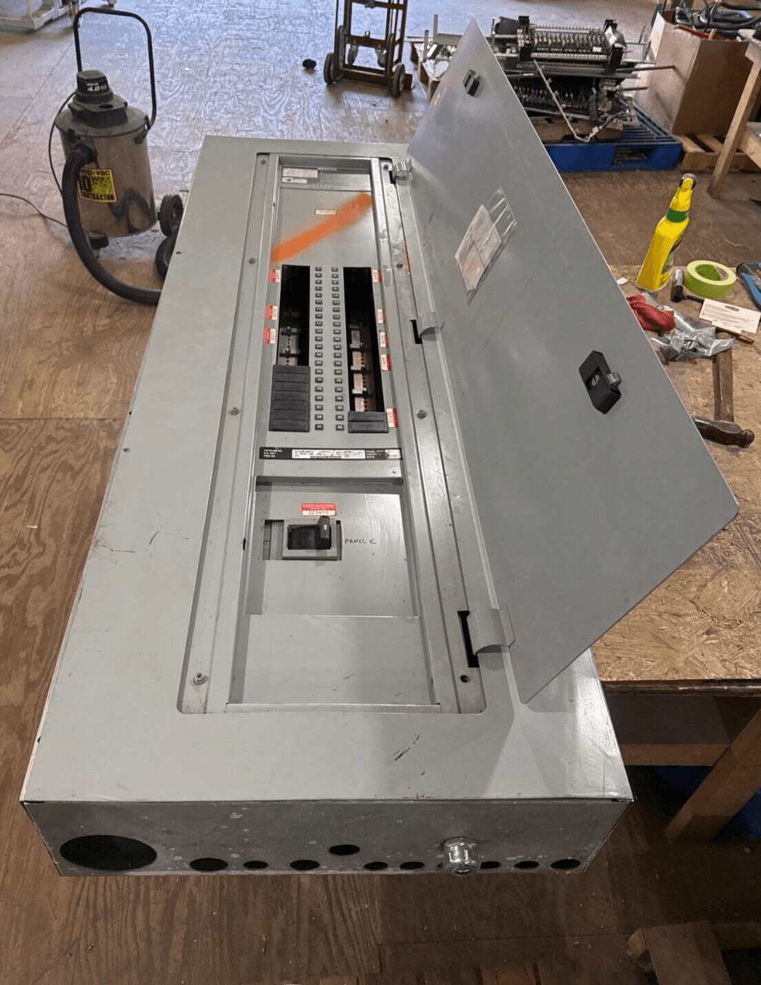 Siemens SEE42ML400ATS Panelboard 400A 480/277V 3PH 4W 42Cir MCB P662 – image 1