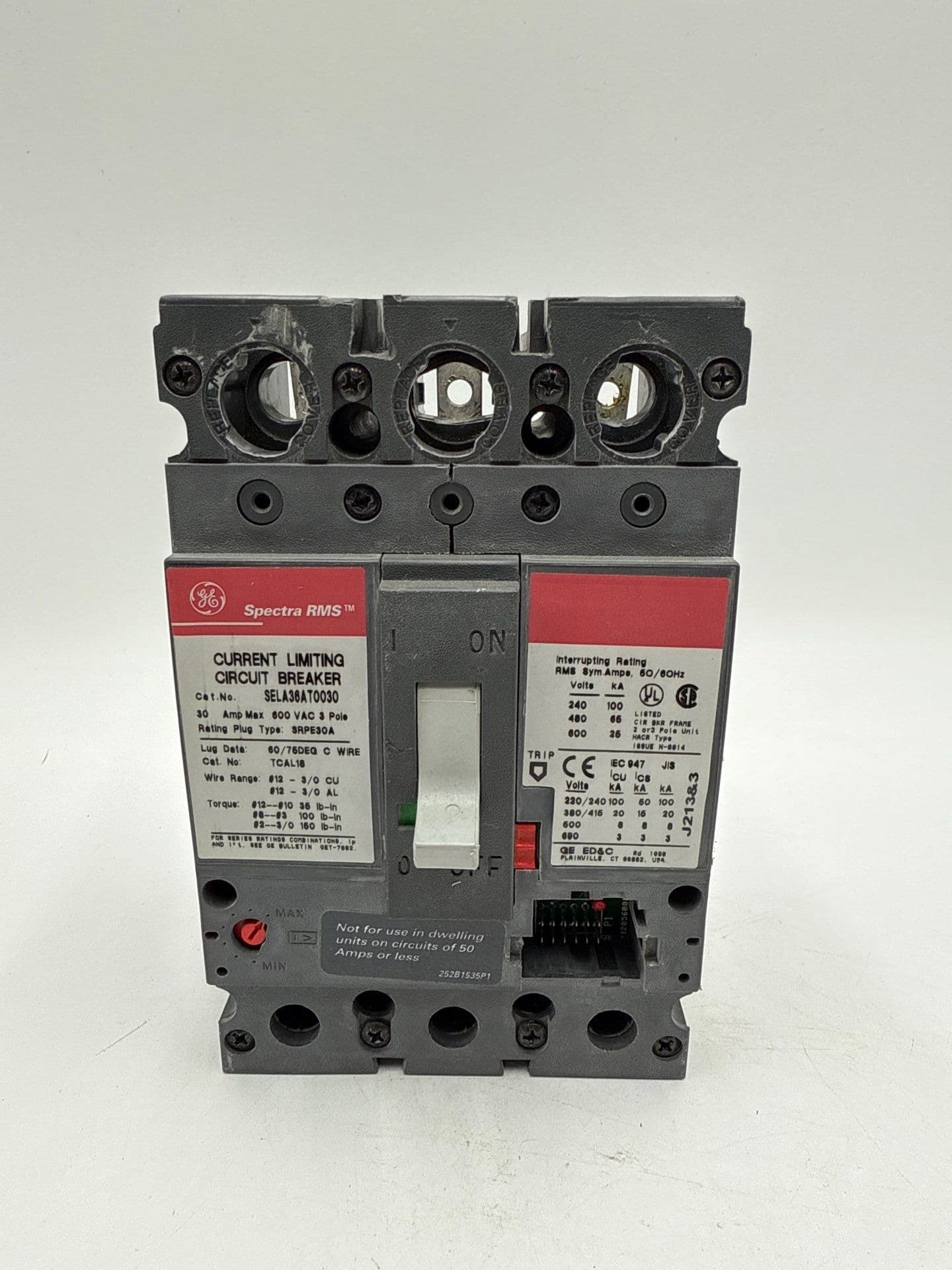 GE SELA36AT0030 Circuit Breaker 30A 3P 600V SELA 3 pole 30 Amp FRAME – image 1