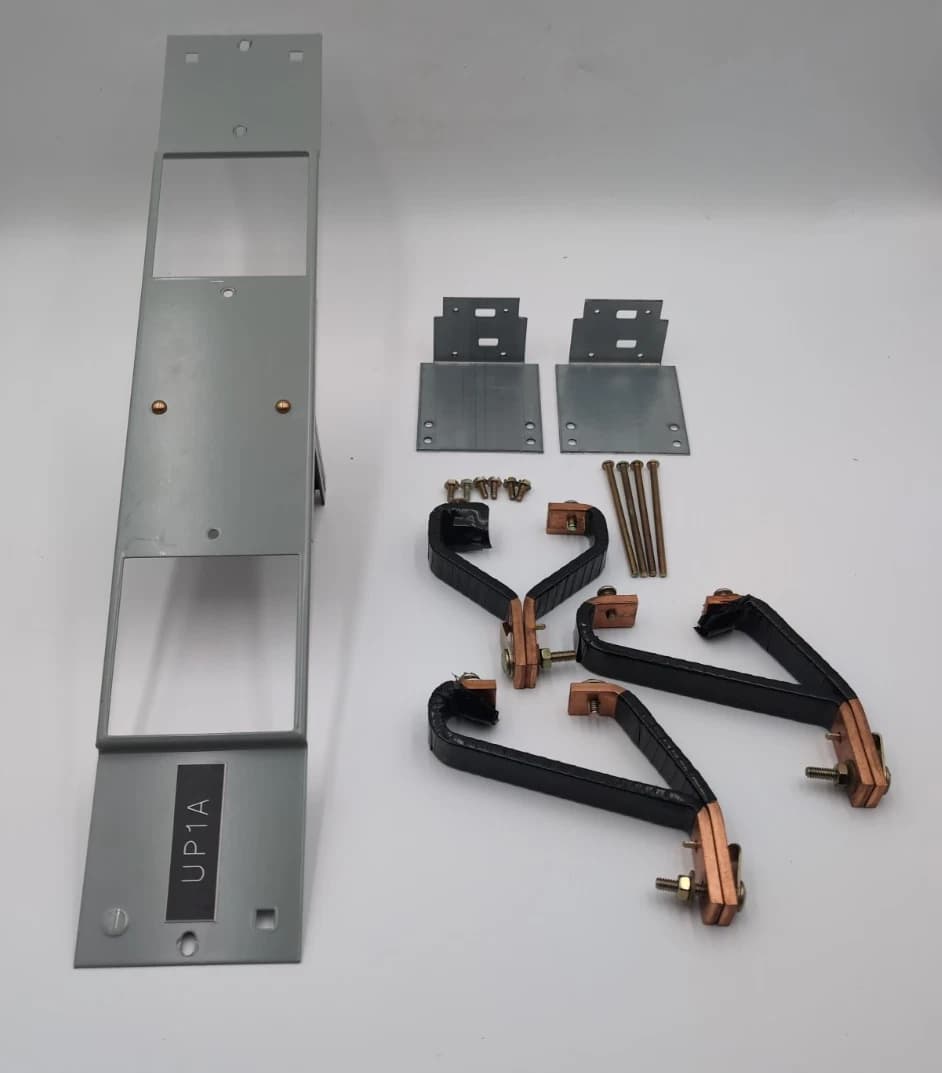 GE SFD1K Mounting Hardware Twin SFD1K SFHA SFLA SFDA 250A 600V Max Cover 23" – image 1