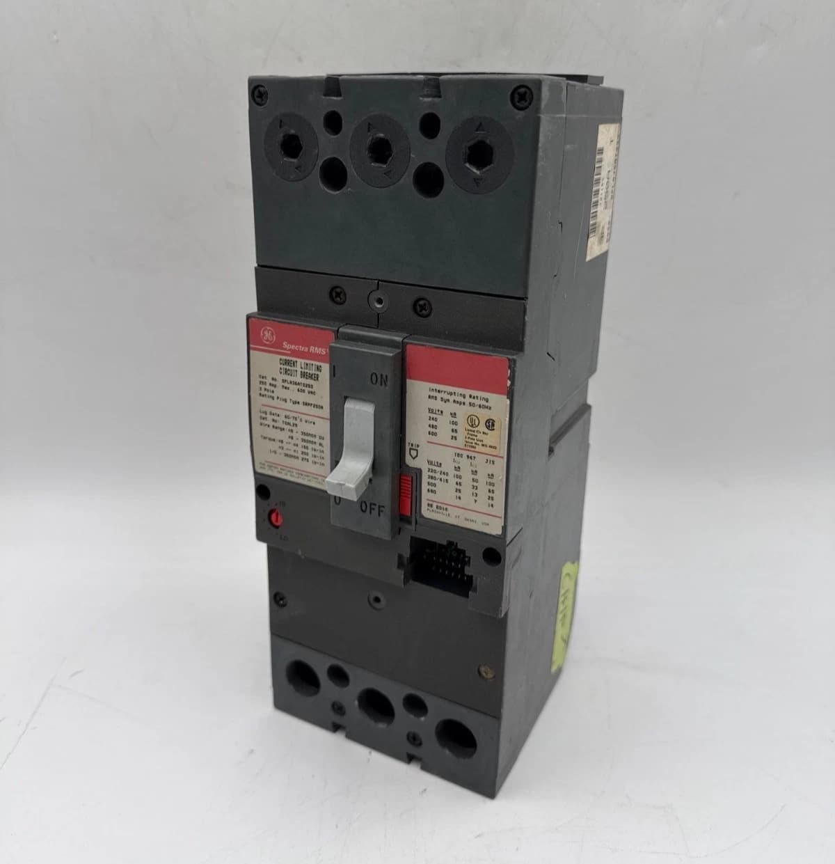 GE SFLA36AT0250 Circuit Breaker 250A 3P 600V FRAME 250 Amp 3 Pole CHIPPED