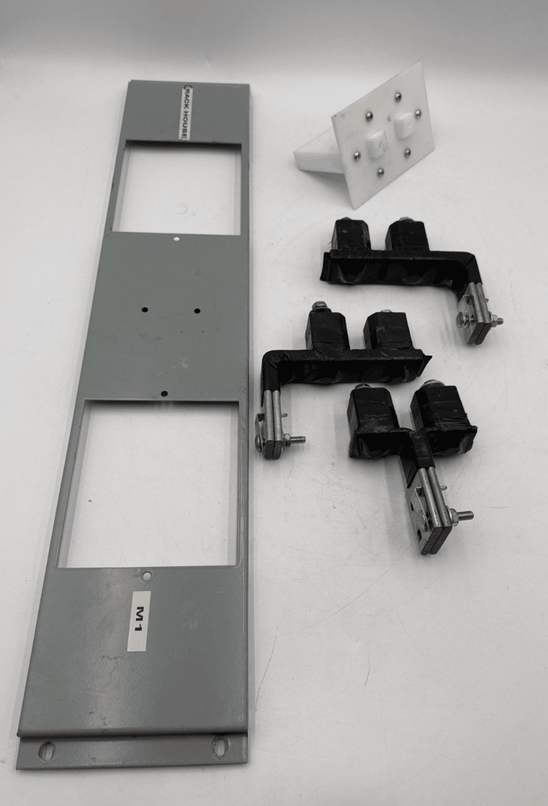 GE SGD1K 600 Amp SGHA SGLA SGDA Breaker Mounting Kit APNB Hardware Cover 27" – image 1