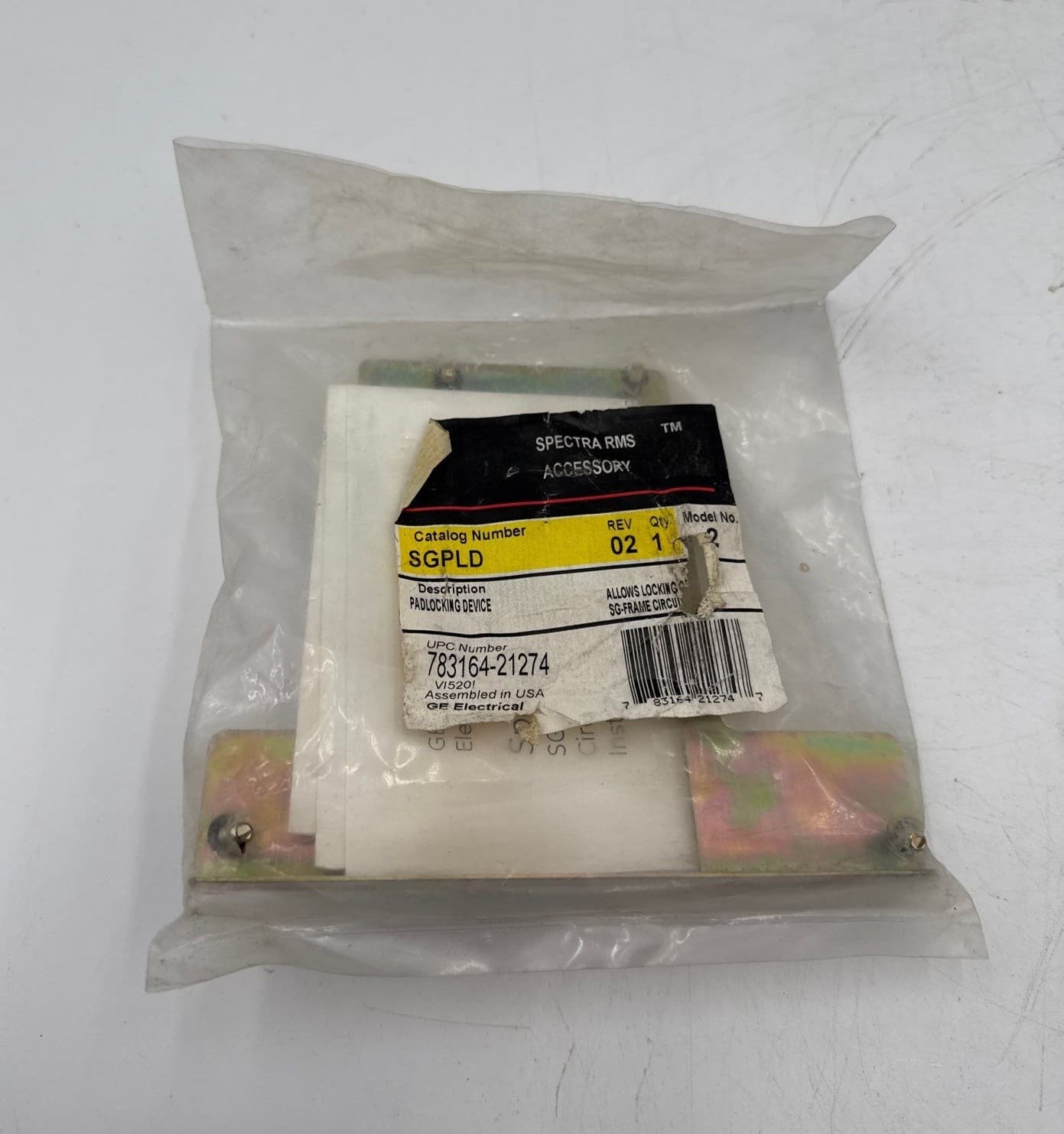 GE SGPLD Padlocking Device SG Frame Circuit Breakers SGHA SGLA Padlock – image 1