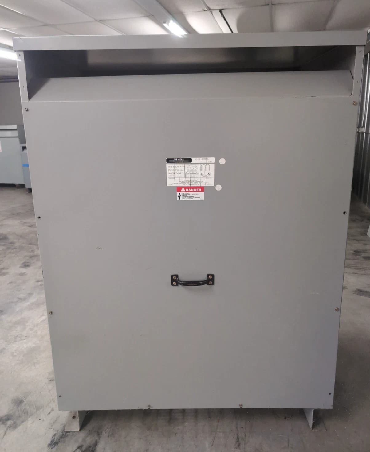 300kVA Siemens 3F3Y300C Transformer Pri 480V Sec 208/120V 3PH Indoor Encl – image 1