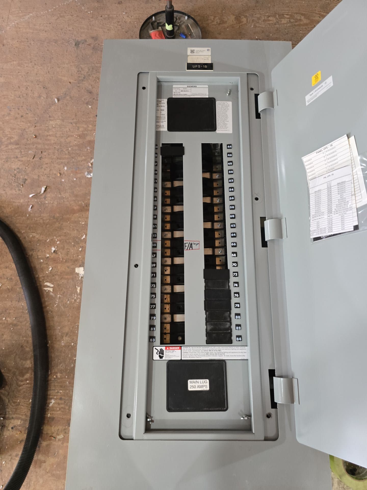 Siemens P1 P1C42ML250ABF Panelboard 250A 208/120V 3PH 4W 42Cir 250 Amp Panel MLO – image 1