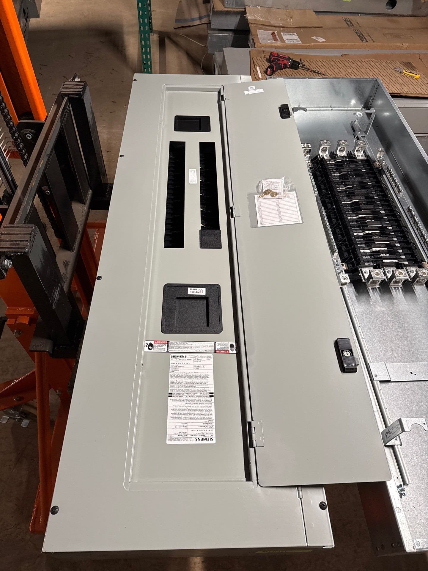 Siemens P1E42ML400ABST Panelboard 400A 480/277V 3PH 4W MLO Panel 400 Amp – image 1