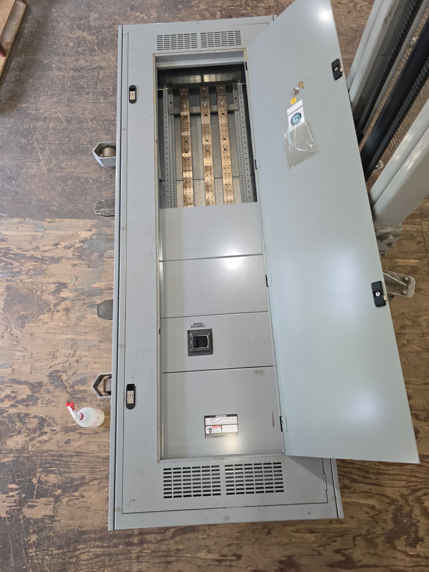 Siemens P4C90M1800FBS P4 Panelboard 800A 208/120V 3PH 4W NMX3B800 Main MCB – image 1